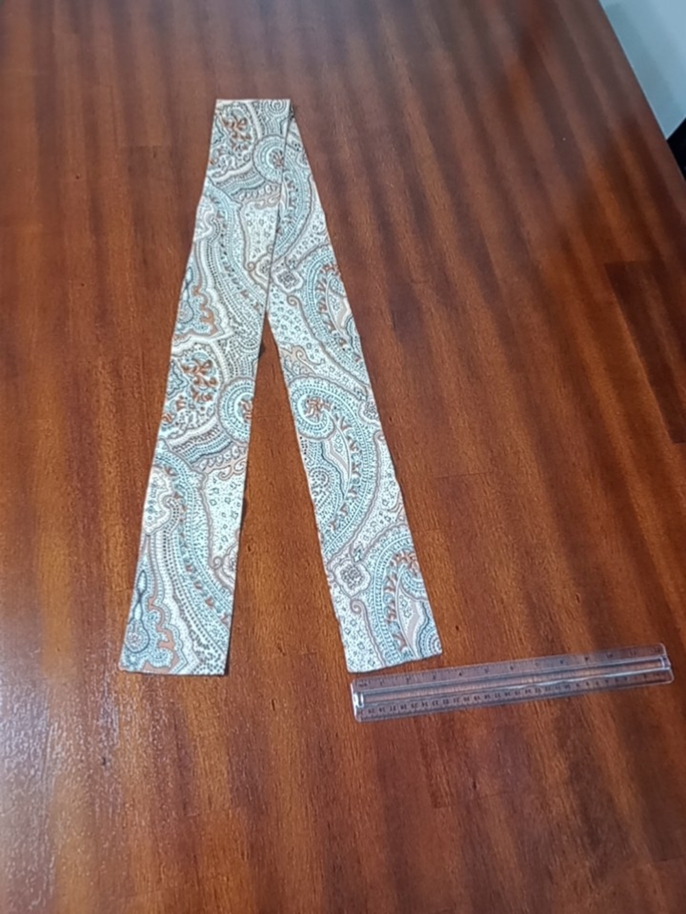 Paisley Print Twilly Scarf in Cream and Tan